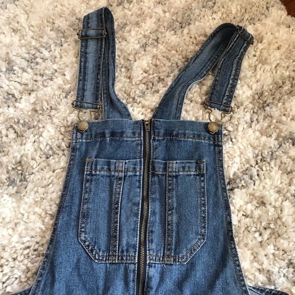 Bullhead Denim Overalls - Picture 2 of 5